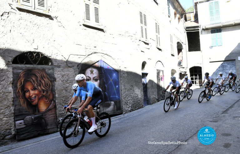 Granfondo Alassio HEUFORIA 2026, una grande festa per 650 ciclisti: vittorie di Nardin e Blanc